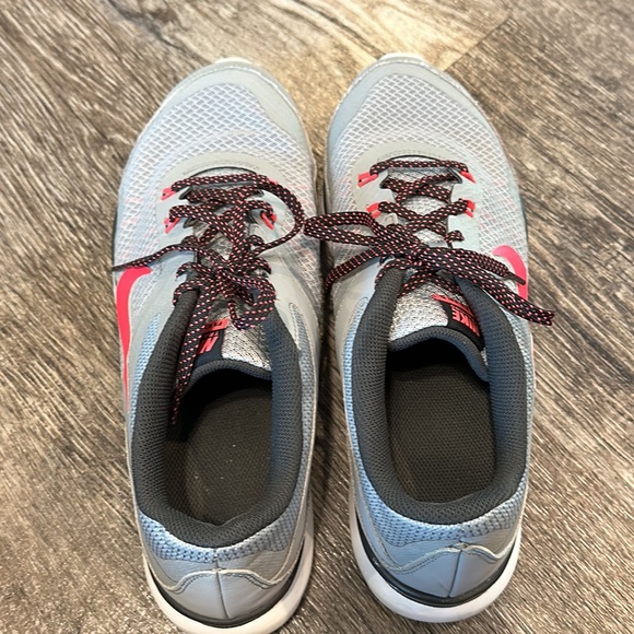 Women’s Nike Training Flex Trainer 5 Size 10 - Picture 3 of 10